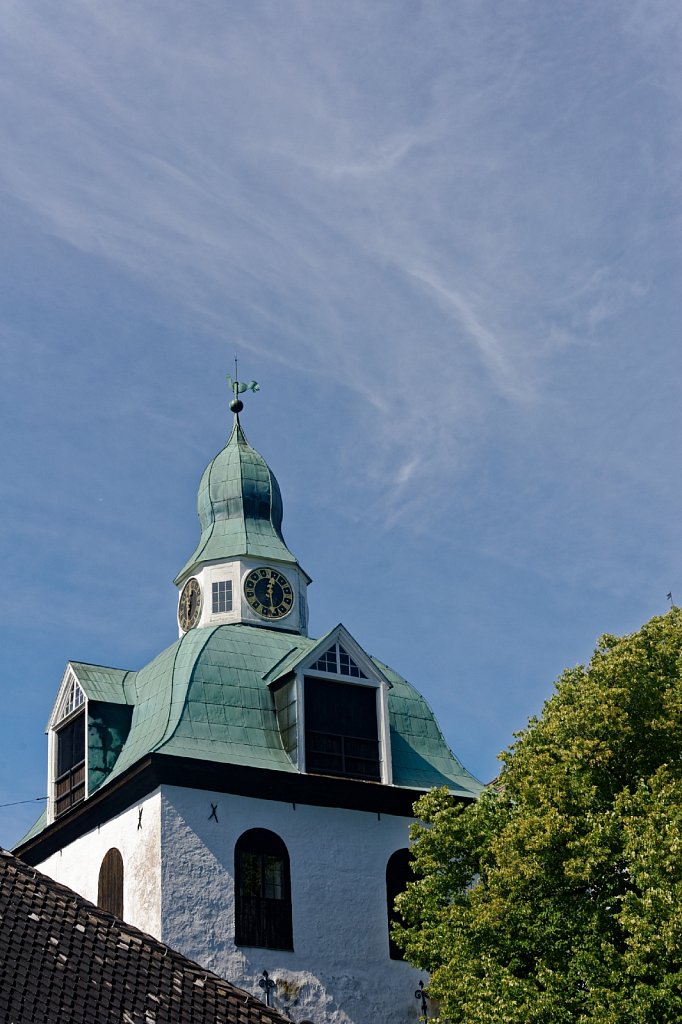 Glockenturm vorm Himmel