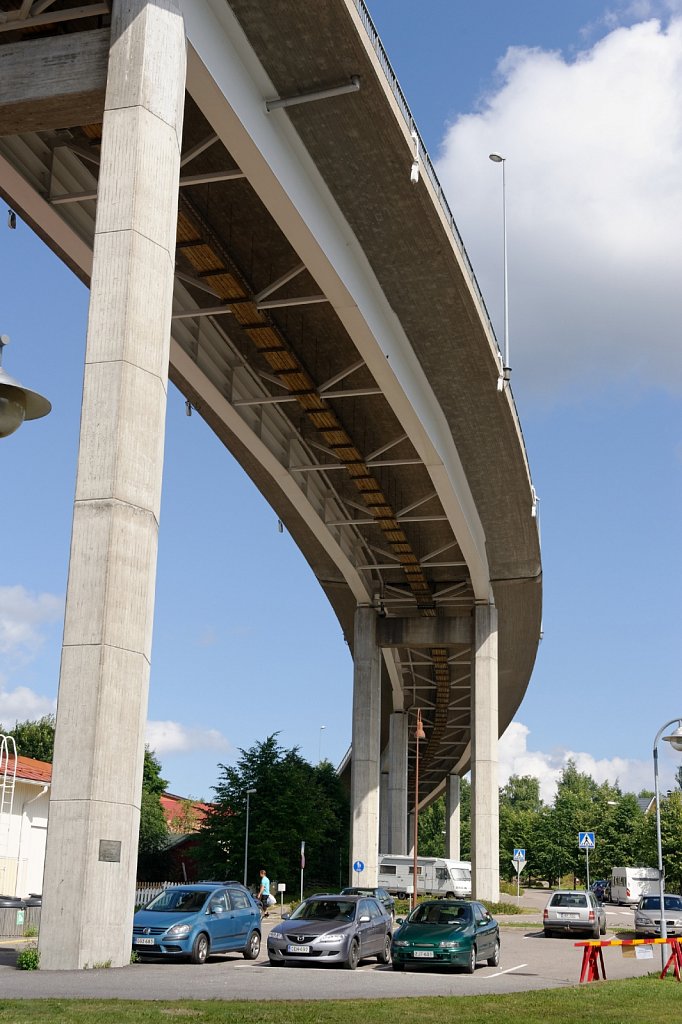 Unter der Brücke