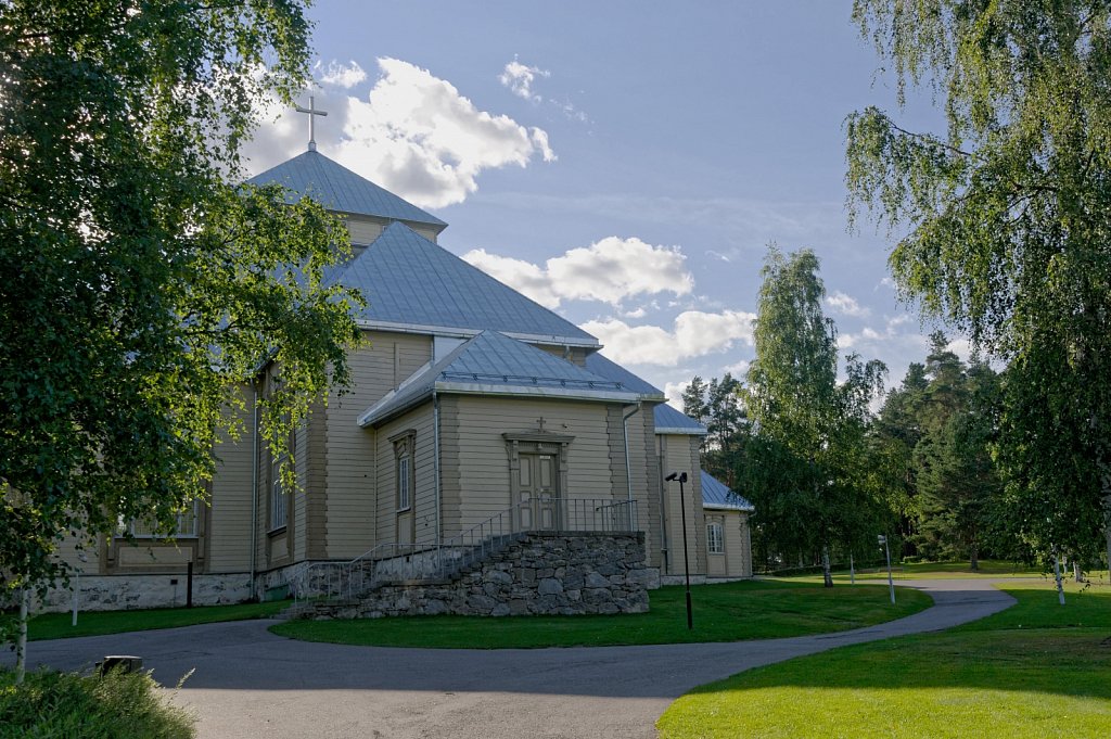 Maaseurakunnan kirkko