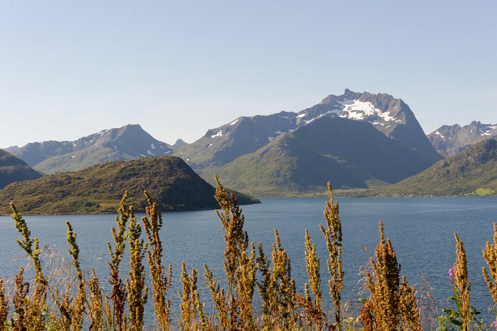 Landschaft mit Bergen