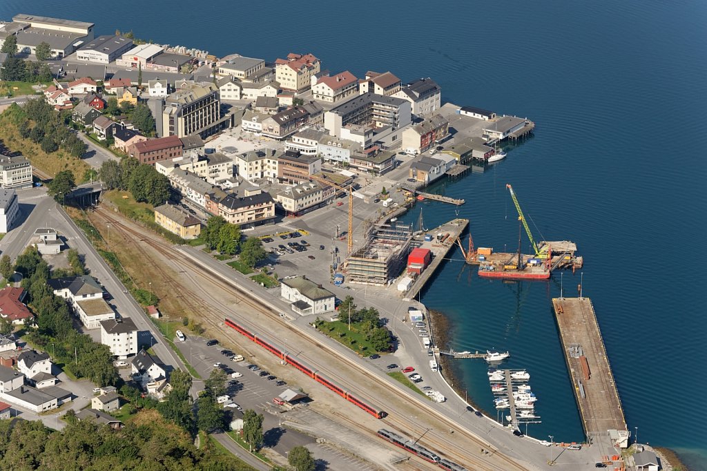 Hafen und Bahn