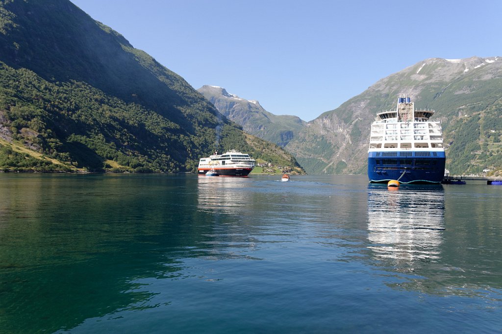 Trollfjord 4